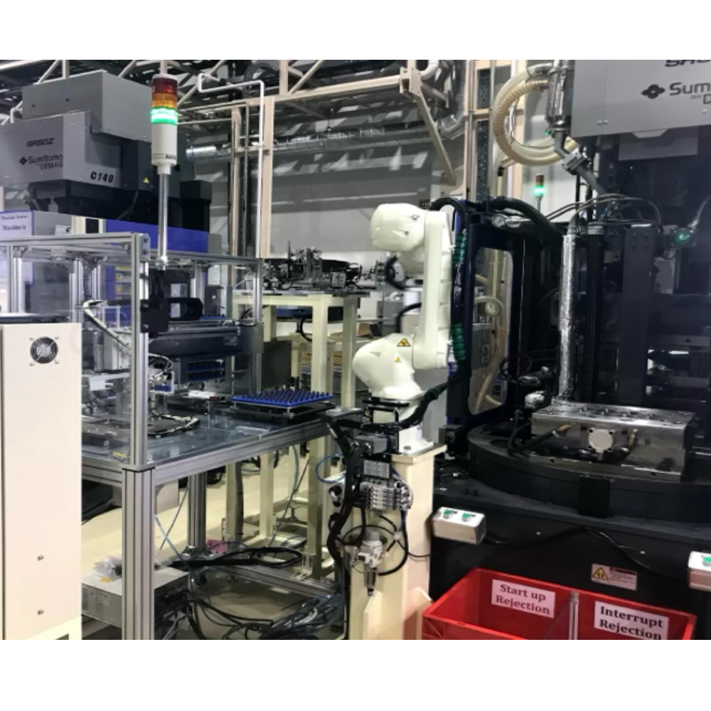 Vertical Injection Molding Auto Insert System